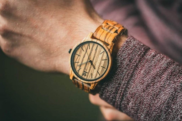 Crafted with Care: The Perfect Wooden Watch Gift