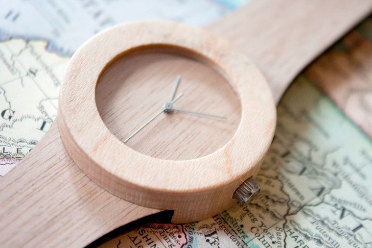 Crafted with Care: The Perfect Wooden Watch Gift