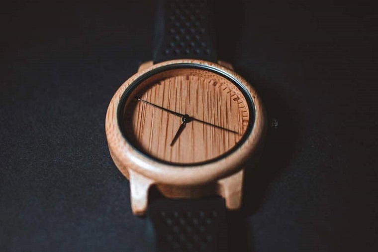 Crafted with Care: The Perfect Wooden Watch Gift